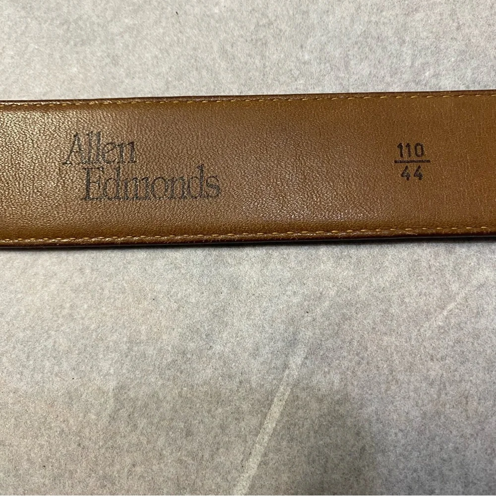 Allen Edmonds Men’s Belt Size 44 Calfskin Leather Brass Buckle Brown Masculine